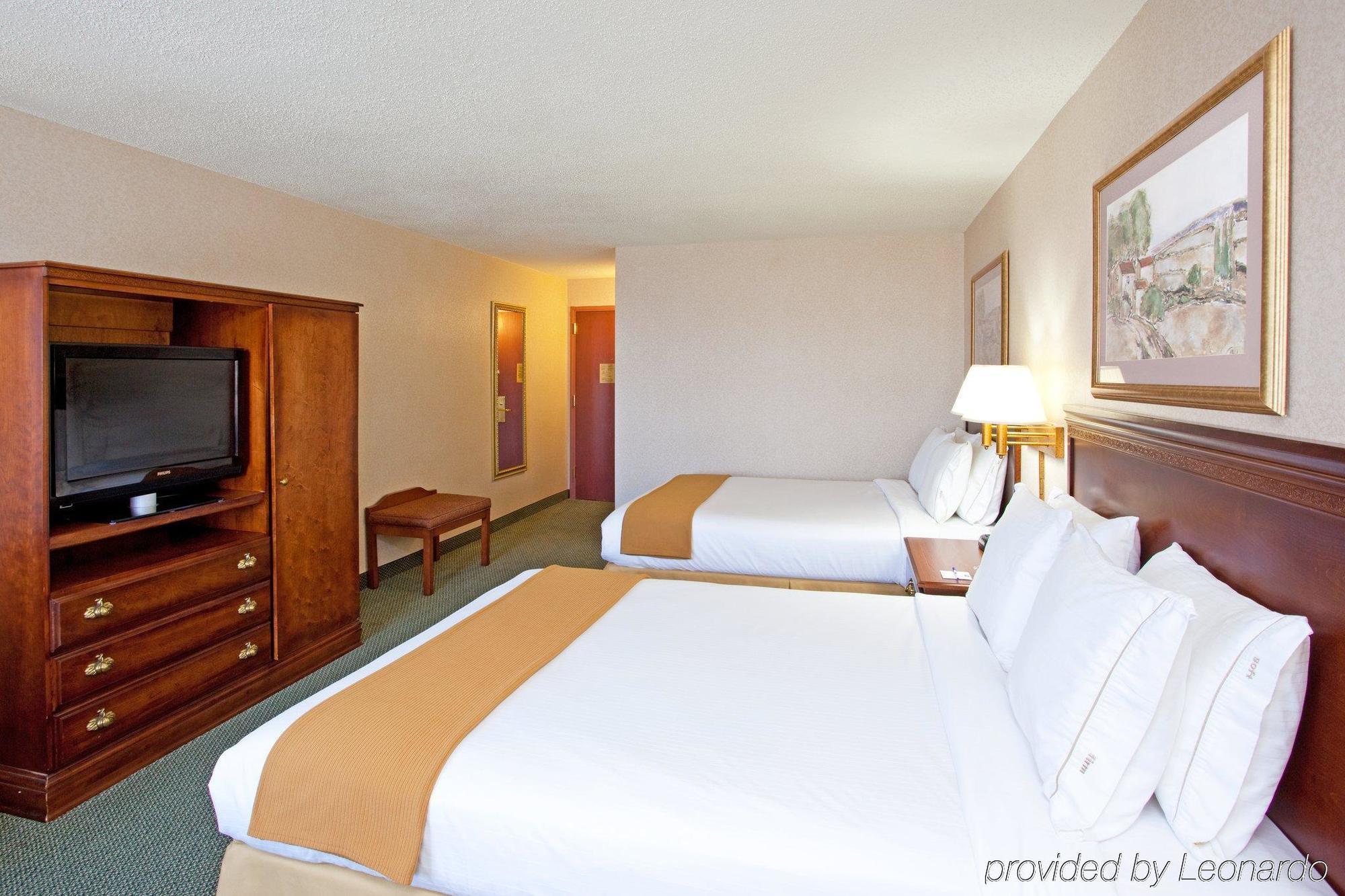Holiday Inn Express And Suites Pittsburgh West Mifflin, An Ihg Hotel Szoba fotó