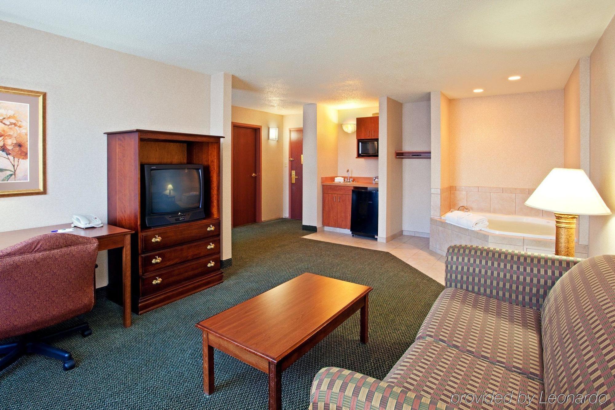 Holiday Inn Express And Suites Pittsburgh West Mifflin By Ihg Kültér fotó